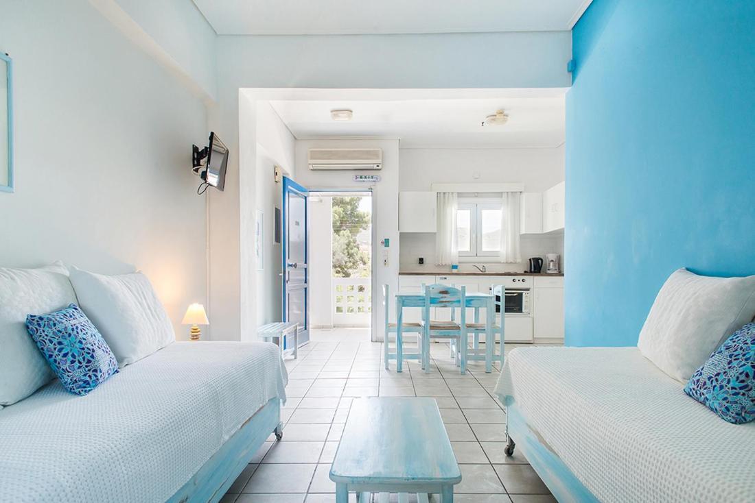 Daphne'S Club Hotel Apartments Ксилокастрон Екстериор снимка
