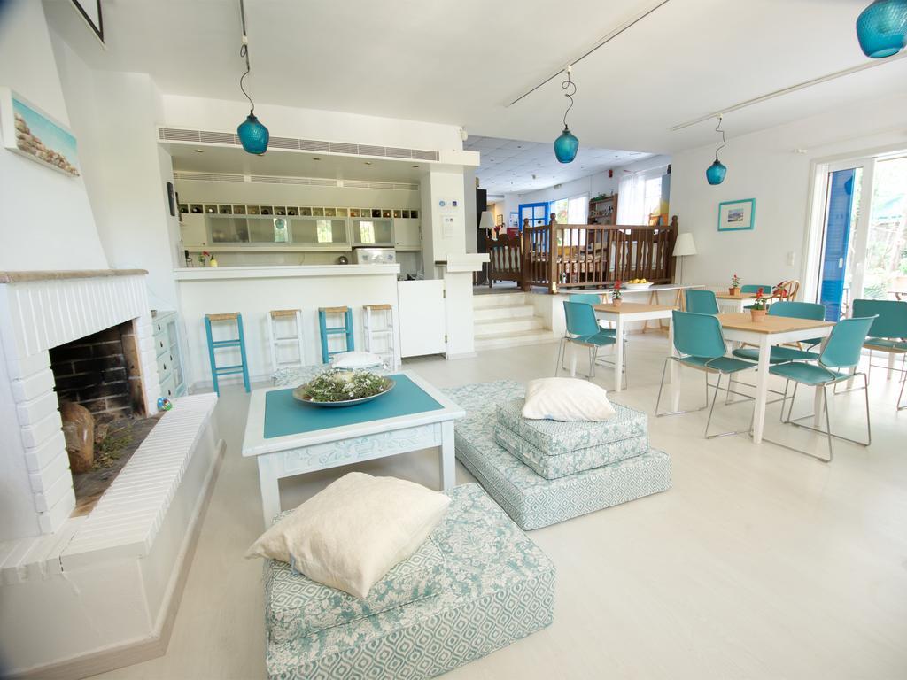 Daphne'S Club Hotel Apartments Ксилокастрон Екстериор снимка